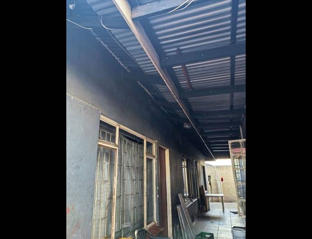 18 BEDROOM HOUSE FOR SALE IN KEMPTON PARK EXT 2